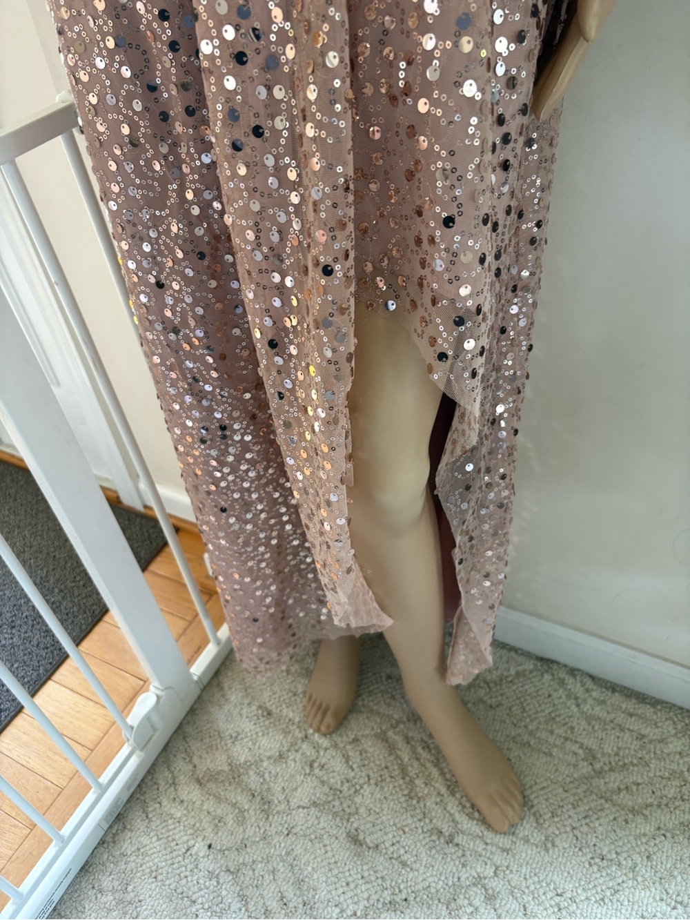 MaxandCleo Rosegold Sequin One-Shoulder Evening Dress Size 2 - Picture 4 of 5